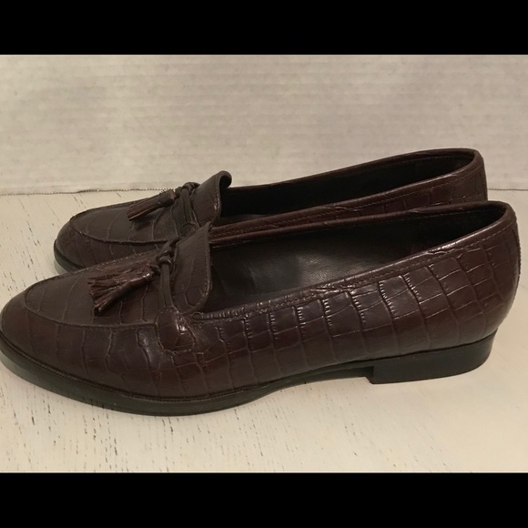 Etienne Aigner “Ally” Brown Leather Loafers - Picture 3 of 6